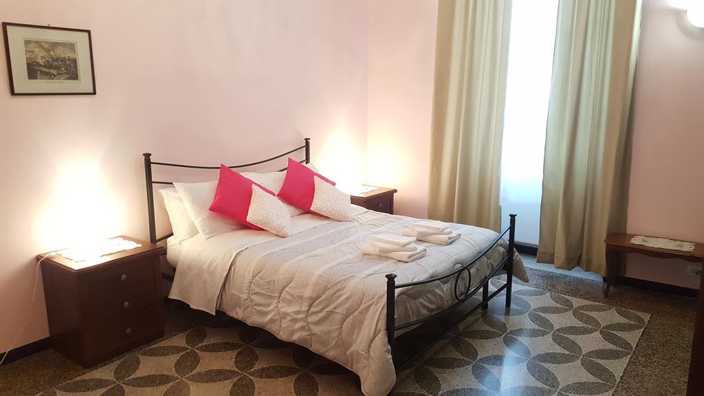 Royal Guest house Genoa
